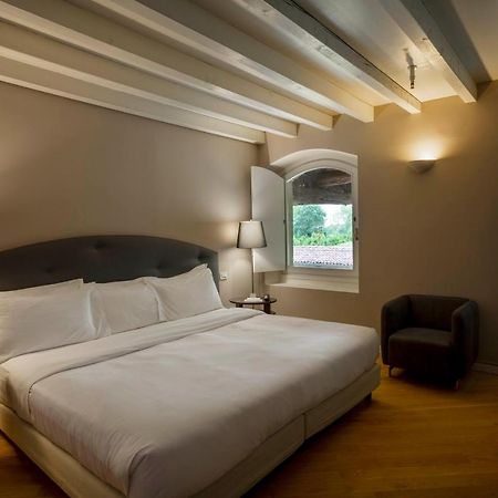 Santellone Resort Brescia Bagian luar foto